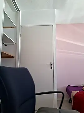 Nell-X online show from June 17, 11:34 am