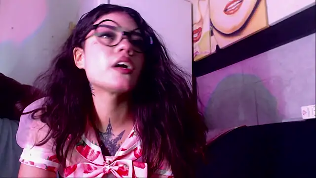 Maria 01020 online show from July 22, 1:30 am