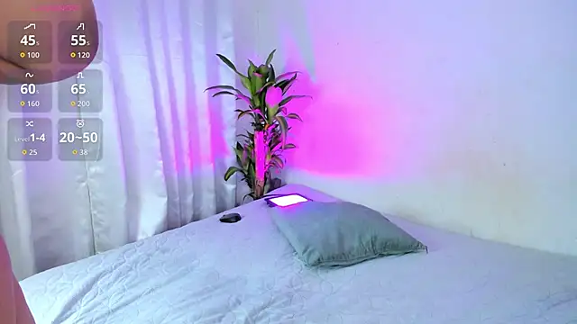 Snapshot of lanaa_paul1 chatting on February 23, 10:51 pm lanaa paul1 online show from February 23, 10:51 pm