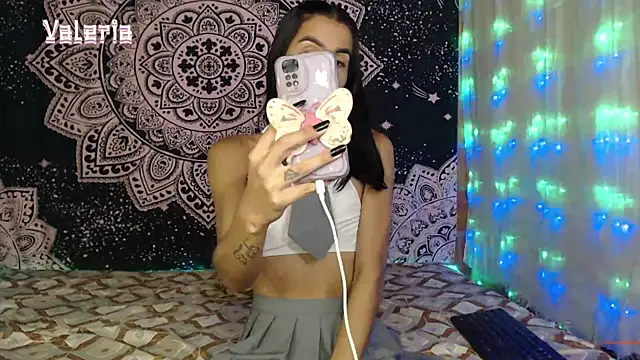 liissa 0 online show from December 18, 6:36 pm