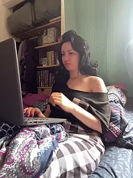 Snapshot of Nina-Chick777 chatting on June 16, 8:44 pm Nina-Chick777 online show from June 16, 8:44 pm