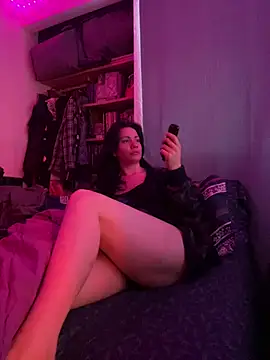 Snapshot of Nina-Chick777 chatting on June 27, 12:22 pm Nina-Chick777 online show from June 27, 12:22 pm