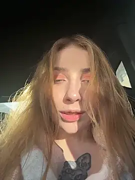 Sunny   Bunny online show from March 13, 1:07 pm