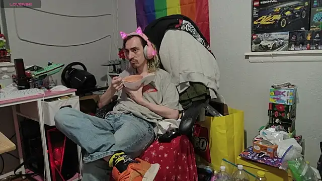 tallnerdyguy online show from April 17, 1:41 am