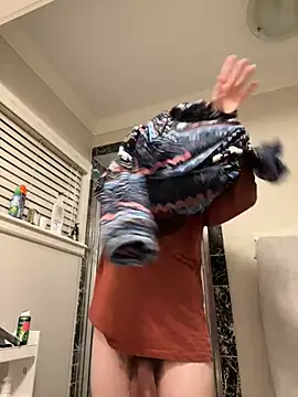 tallnerdyguy online show from June 6, 3:33 am