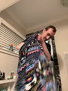 tallnerdyguy online show from June 7, 3:32 am