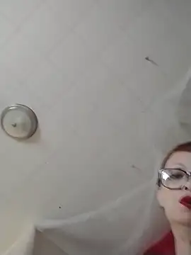 Snapshot of ivylee31 chatting on June 6, 9:30 pm ivylee31 online show from June 6, 9:30 pm