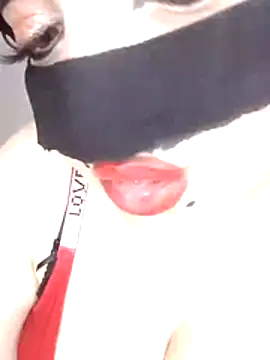 Snapshot of sexy-mariya chatting on July 29, 1:15 am sexy-mariya online show from July 29, 1:15 am