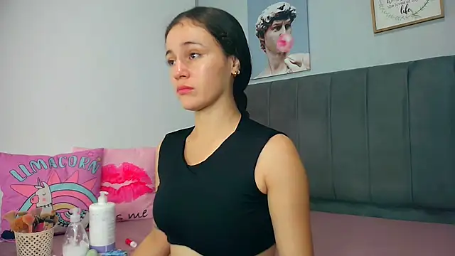 naughtyloverss online show from February 10, 12:53 pm