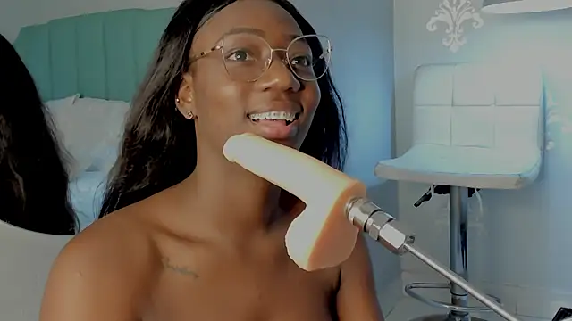 Khenta Michells online show from February 24, 1:31 pm