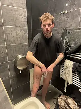 Snapshot of janberlin chatting on March 14, 2:06 am janberlin online show from March 14, 2:06 am