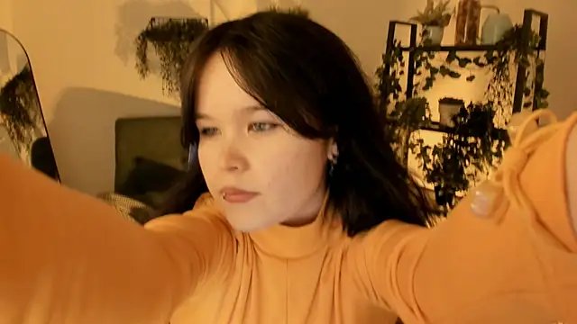 Elainebeness online show from June 2, 7:27 pm