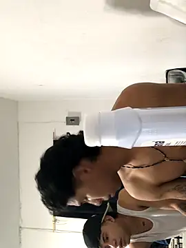 logannth online show from November 29, 5:32 am