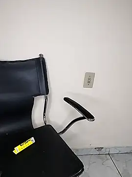 fofinhaa12 online show from March 28, 6:29 pm