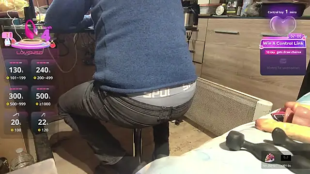 misteryman1956 online show from April 11, 7:45 am