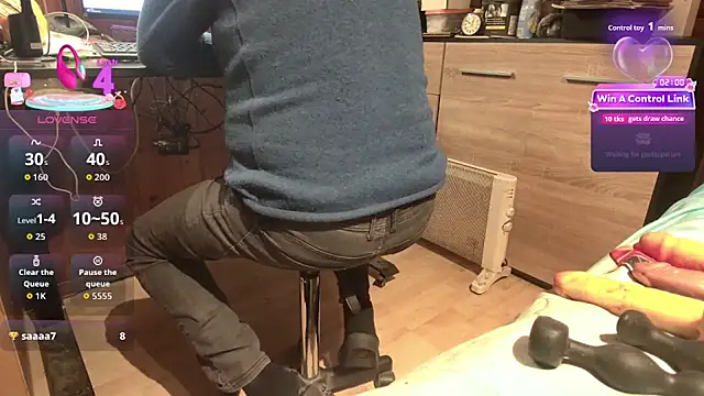 misteryman1956 online show from April 16, 8:04 am