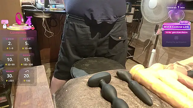 misteryman1956 online show from July 7, 7:29 pm