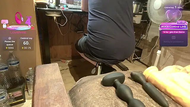 misteryman1956 online show from July 8, 7:40 pm
