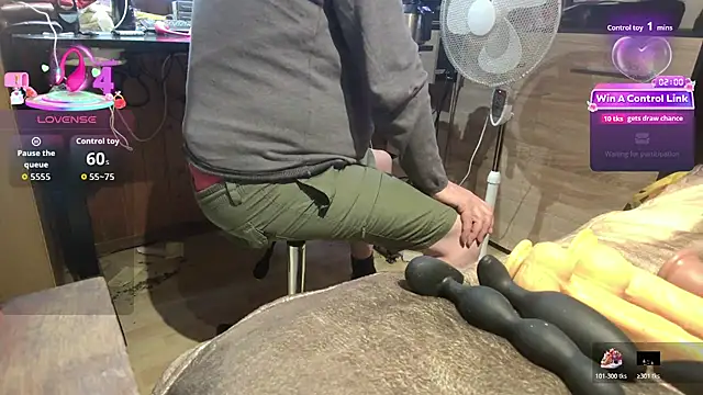 misteryman1956 online show from July 22, 3:59 pm