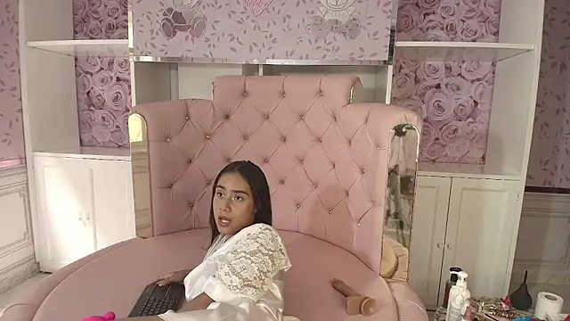 sheyla sweet18 online show from January 23, 4:26 pm