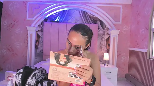 sheyla sweet18 online show from February 1, 4:00 pm