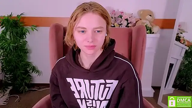 Snapshot of MirraBellanta chatting on February 2, 12:31 am MirraBellanta online show from February 2, 12:31 am