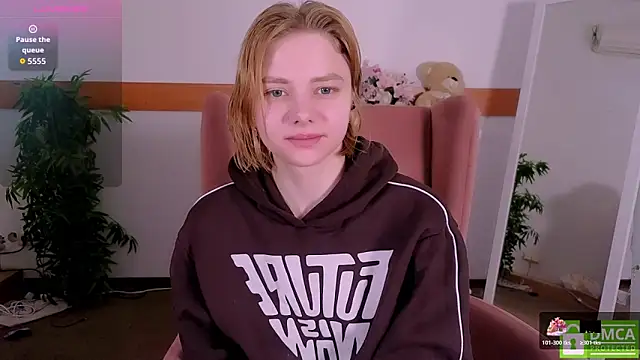 Snapshot of MirraBellanta chatting on February 22, 11:58 pm MirraBellanta online show from February 22, 11:58 pm