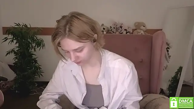 MirraBellanta online show from March 18, 1:09 am