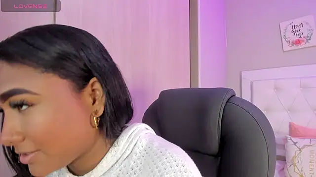 Snapshot of nicole__parker1 chatting on June 1, 6:53 pm nicole parker1 online show from June 1, 6:53 pm