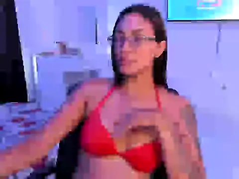 ASIAM BRUNET online show from June 23, 9:35 pm