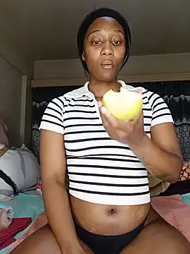 Lucy Blacksilk online show from July 16, 9:32 pm