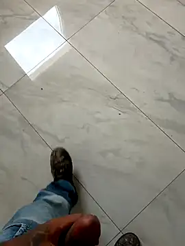 Snapshot of MorenoTatu chatting on April 10, 3:06 pm MorenoTatu online show from April 10, 3:06 pm