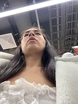 Holly Play online show from February 27, 12:05 pm