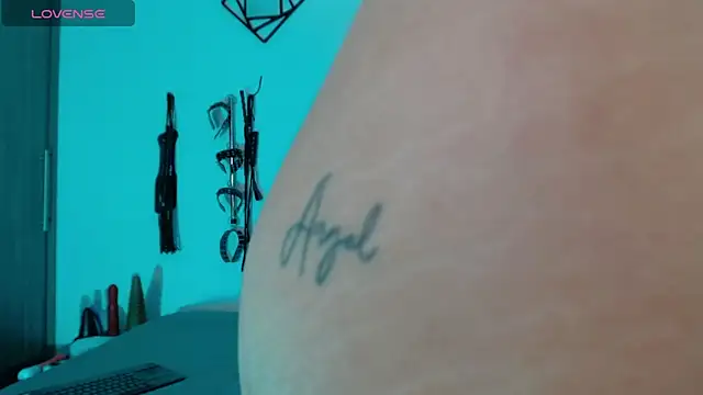 Alisson Beckett online show from March 20, 2:21 pm