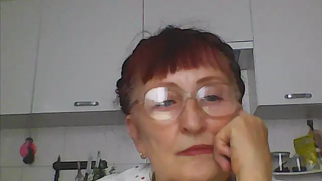 Snapshot of TanyaSweet634 chatting on July 17, 5:03 am TanyaSweet634 online show from July 17, 5:03 am