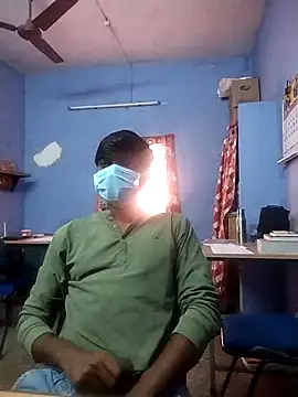 Snapshot of Tamilandteluguboy14 chatting on February 20, 9:54 am Tamilandteluguboy14 online show from February 20, 9:54 am