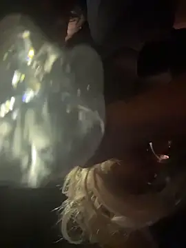 EllaSnow online show from April 12, 7:57 am