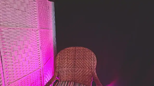 Snapshot of KayleyxEmily chatting on January 12, 2:19 pm KayleyxEmily online show from January 12, 2:19 pm