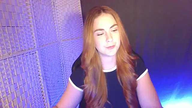 Snapshot of KayleyxEmily chatting on February 19, 9:00 pm KayleyxEmily online show from February 19, 9:00 pm