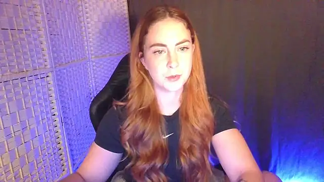 Snapshot of KayleyxEmily chatting on March 2, 8:59 pm KayleyxEmily online show from March 2, 8:59 pm