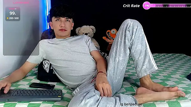 benji hoter online show from February 1, 11:03 pm