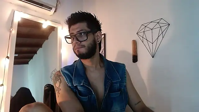 Snapshot of Colby_brown03 chatting on April 29, 7:09 pm Colby brown03 online show from April 29, 7:09 pm