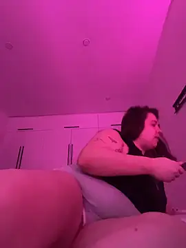 SuzieMurray online show from December 19, 7:15 am