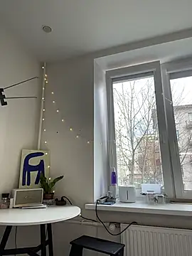 SuzieMurray online show from April 5, 8:33 am