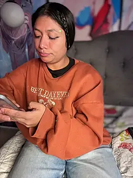 Im Little online show from March 17, 3:00 am