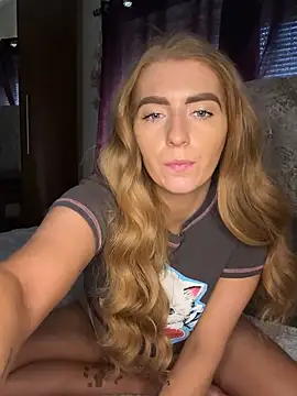 Summer Paige online show from March 10, 2:05 pm