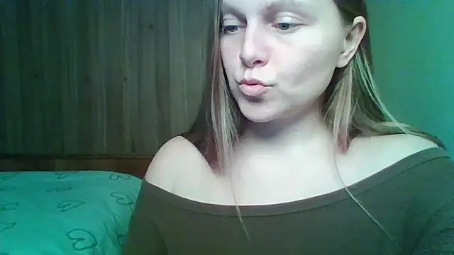 Evasapples online show from February 25, 6:50 pm