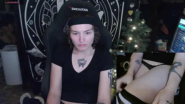 BrandiWRLD 999 online show from January 17, 2:18 am