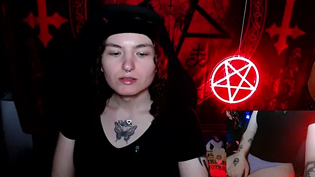 BrandiWRLD 999 online show from October 6, 8:28 pm