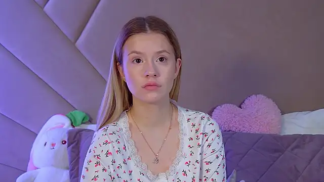 MilanaBalmain online show from May 4, 4:08 am
